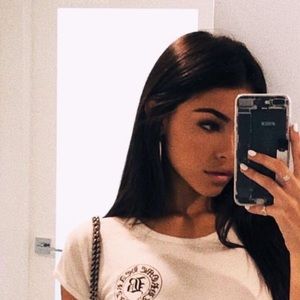 Meet your Posher, Abigail